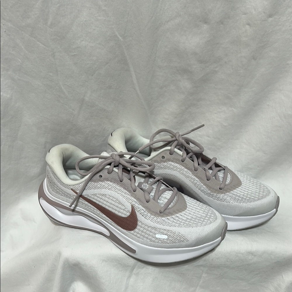 Nike Women's Gray and Brown Athletic Shoes